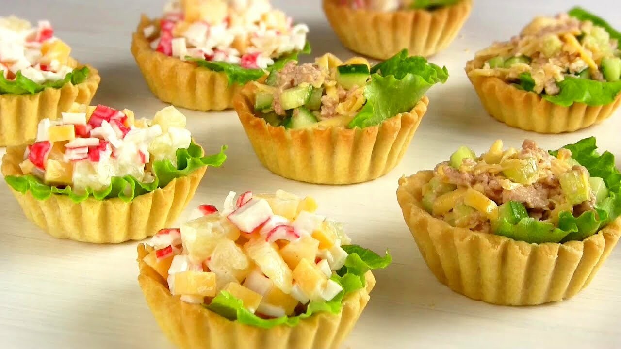 Тарталетки с салатами